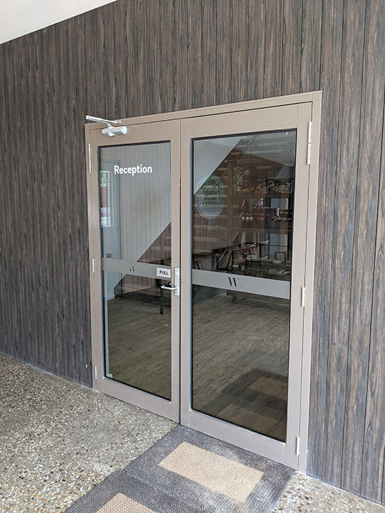 Hinge door melbourne